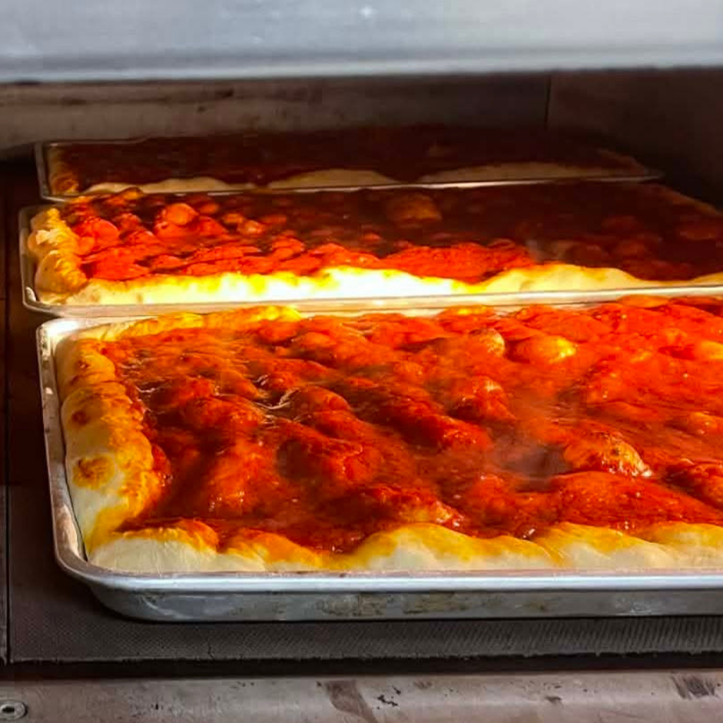 Pizza aux tomates